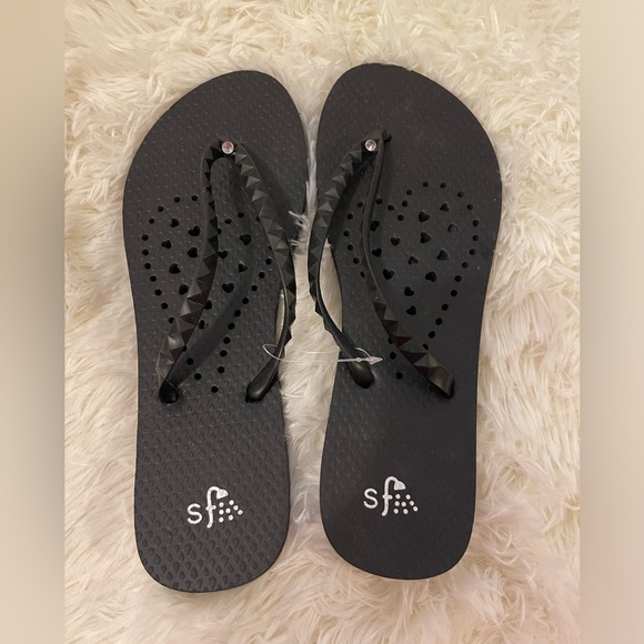 Women’s Showaflops Flip Flops NWOT Size 9  Shower Shoes Camping Gym Dorm - Picture 1 of 3